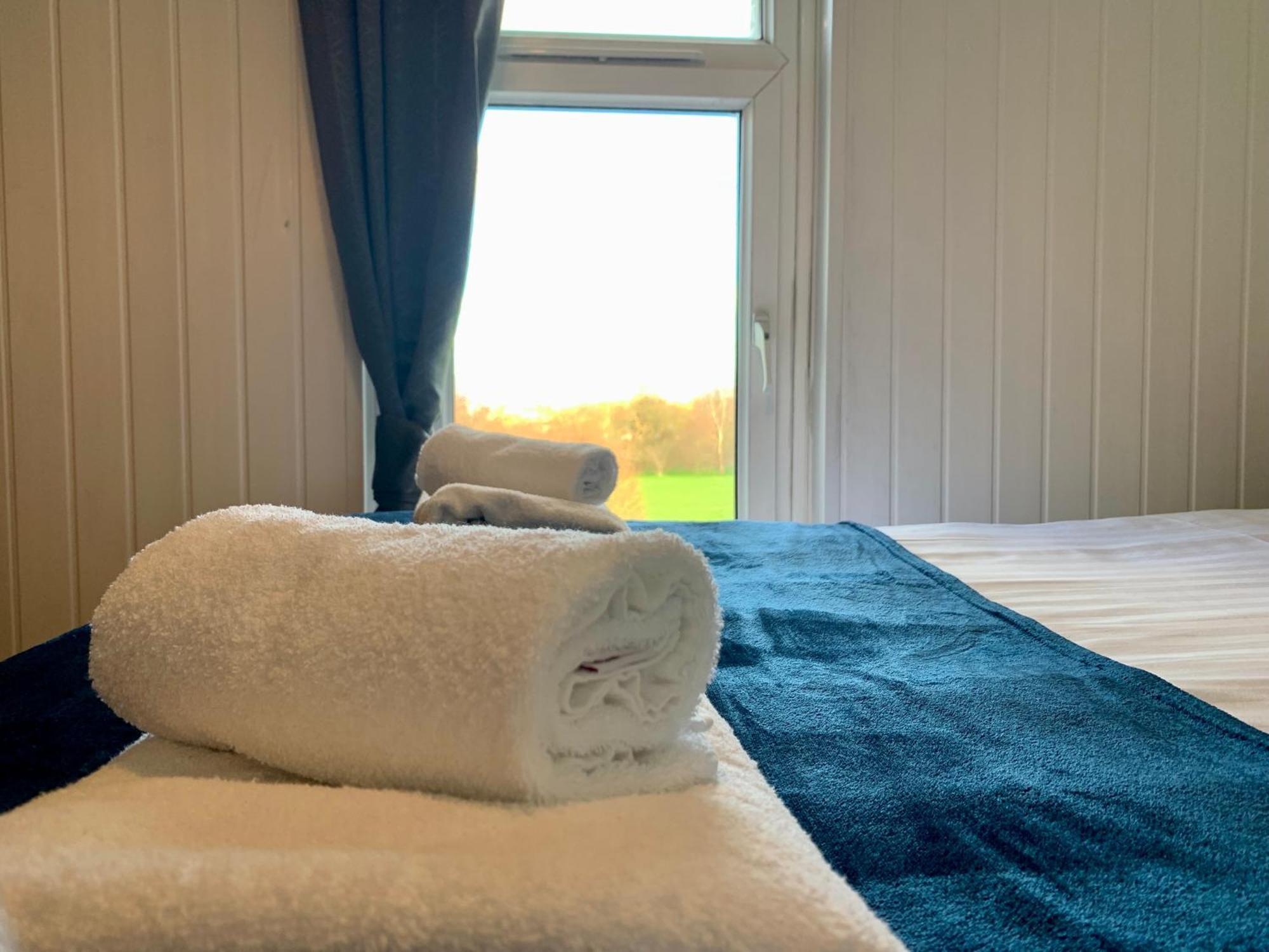 Cheerful - 3 Bed - Serviced Accommodation - In Heart Of Northumberland - Sleeps 6 Bebside Exterior photo